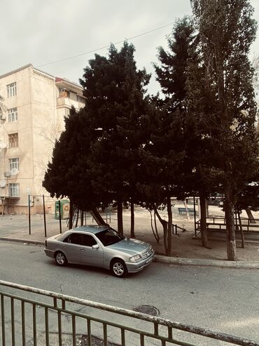 Mercedes-Benz: Mercedes-Benz C 280: 2.8 l | 1995 il Sedan — 3