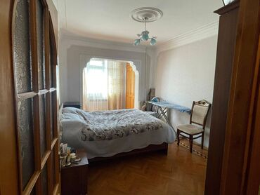 Köhnə tikili: Bakı, 3 otaqlı, Köhnə tikili, m. Gənclik, 100 kv. m — 15