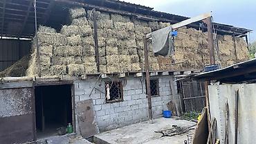 складной дом: Продаётся участок с домом в с. Новопокровка 📍 По центральной трассе 📐 — 4