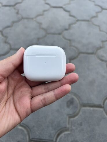 купить правый наушник airpods 2 бу: Беспроводные наушники-вкладыши в зарядном кейсе (форм-фактор как у