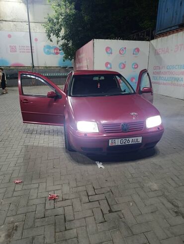 вариантка машина: Volkswagen Bora: 2002 г., 1.6 л, Автоматтык, Бензин, Седан