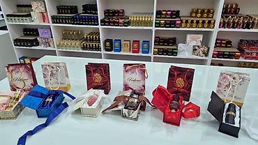 Hədiyyə bağlamaları: Hədiyyə qutusu, rəng - Qızılı — 45