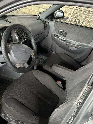Hyundai: Hyundai Accent sedan Maşın gündəlik sürülən maşındır hal hazırda — 7