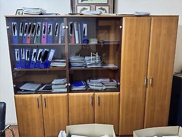 Ofis dəst mebeli: Ofis mebel dəsti – taxta teksturalı (ağac rəngində) Tərkibi: - — 4