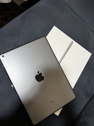 macbook air рассрочка: Планшет, Apple, память 64 ГБ, 10" - 11", Wi-Fi, Б/у, Классический цвет - Серебристый
