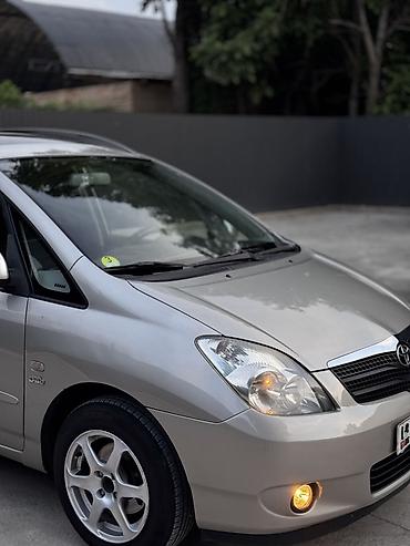 transporter multivan: Toyota Corolla Verso: 2002 г., Механика, Дизель, Универсал — 3