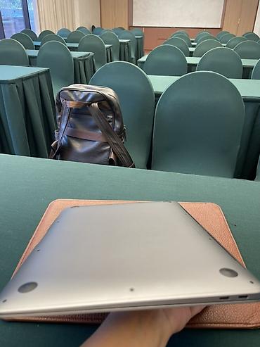 macbook air 11: Покупал в Дубае, есть даже чек и каробка пользовался 2 года. В — 5