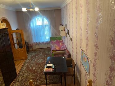 Həyət evləri və villaların satışı: 6 otaqlı, 7000 kv. m, Orta təmir — 3