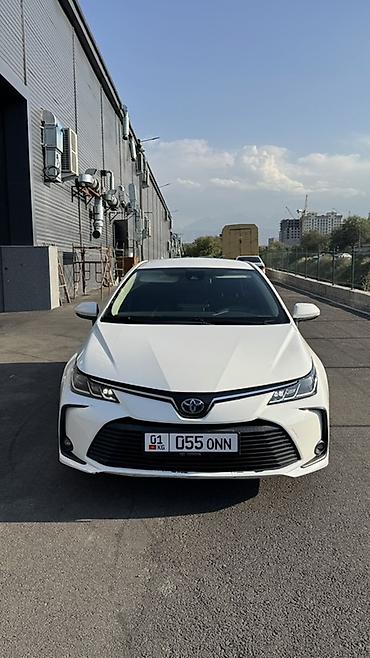 2022: Toyota Corolla: 2022 г., 1.8 л, Вариатор, Гибрид, Седан — 1
