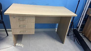 Digər mebel: Toplu ve tek tek de satilir.BOZ masa 40 AZN ideal veziyyetde(230sm — 5