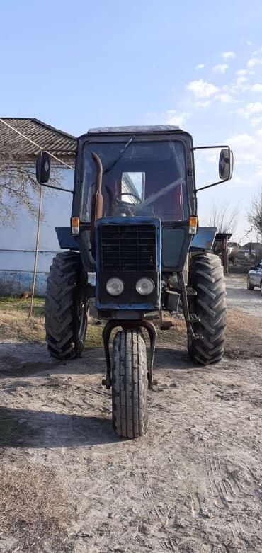 Nəqliyyat: Traktor .mtz80.satlr sabrabat