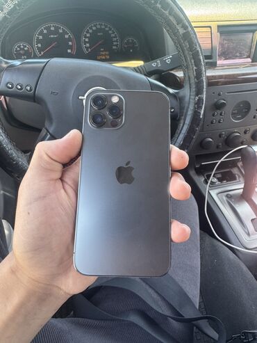 чехол 12: IPhone 12 Pro, Б/у, 128 ГБ, Защитное стекло, Чехол, 85 %