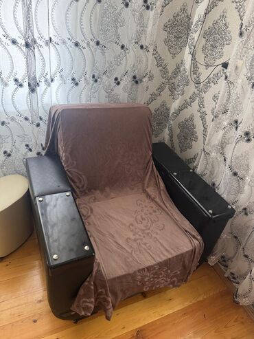 Divan və kreslo dəstləri: Di̇van-kravat, Kreslo, Açılan — 6