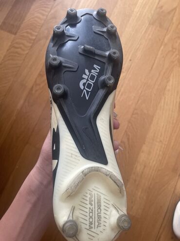 Məhsul: Nike Mercurial Zoom kramponları 42 razmer - Rəng: Ağ üstlük