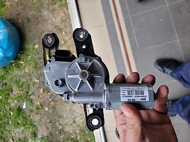 pedale: MOTOR ZADNJEG BRISACA VW GOLF 7 | motor zadnjeg brisaca vw golf 7 — 1