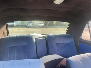 QAZ: QAZ 24 Volga: 2.4 l | 1982 il 200000 km Sedan — 2