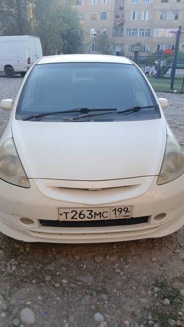 кредит на машину: Honda Fit: 2004 г., 1.3 л, Вариатор, Бензин, Хэтчбэк