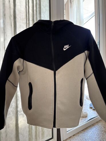 носки из шерсти: Эркектердин спорттук костюму, M (EU 38), Nike, Колдонулган, түсү - Саргыч боз, Акылуу жеткирүү