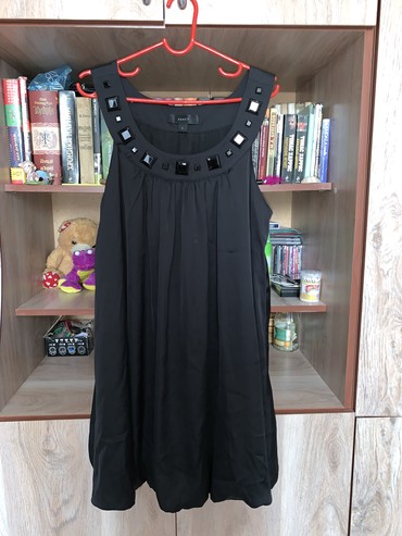 платье шелковое: НОВЫЙ Летний сарафан, фирменный, на ротс 165 чуть ниже колен, размер