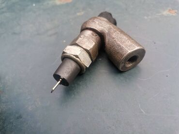 Auto delovi: Racva pritiska ulja Lada 21214i Niva. Polovno, ocuano. Skinuto sa — 7