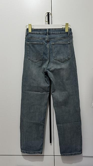 яловый отук: Джинсы прямого кроя 600 сом
Размер S/M — 2