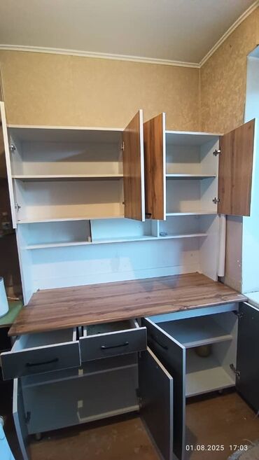 шкафы кухоные: Кухонный гарнитур, ДСП