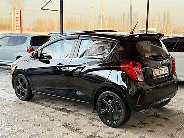 Chevrolet: Chevrolet Spark: 2018 г., 1 л, Автомат, Бензин, Хэтчбэк — 2