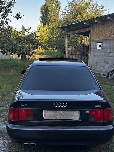 Audi A6: 1995 г., 2.6 л, Механика, Газ, Седан — 3