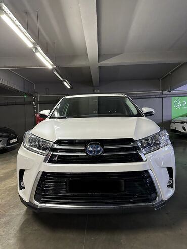 боковая: Toyota Highlander: 2018 г., 3.5 л, Автомат, Гибрид, Внедорожник