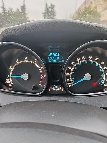 rav 4 2018: Ford Fiesta: 1.6 l | 2016 il 92238 km Hetçbek — 6