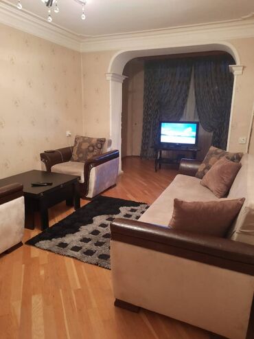 Uzunmüddətli kirayə mənzillər: Qaraev metrosunun yaxınlığında 5 mertebeli binanın 3-cu mərtəbəsində -da lalafo.az — 1 Uzunmüddətli kirayə mənzillər: Qaraev metrosunun yaxınlığında 5 mertebeli binanın 3-cu mərtəbəsində — 1