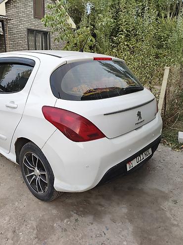 peugeot машина: Peugeot 308: 2011 г., Хэтчбэк — 6