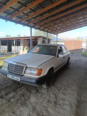 чехлы бу: Mercedes-Benz W124: 1992 г., Седан — 2