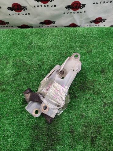 капот митсубиси галант: Mitsubishi