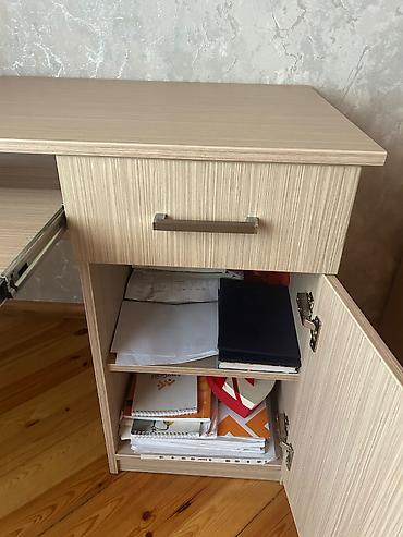 Masalar: Kompüter masası, İşlənmiş, Açılmayan, Dördbucaq masa — 2