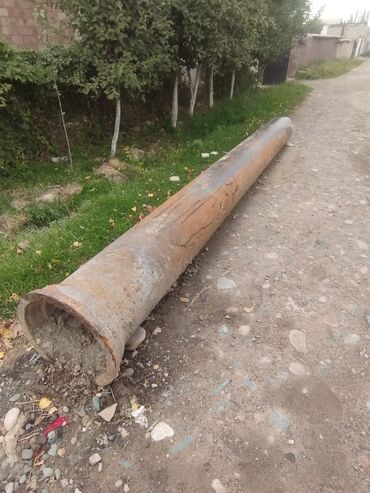 полки для магазина обуви: Стальная труба большого диаметра. Особенности: - Материал: сталь