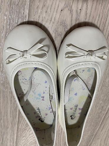 Детская обувь: Обувь на девочку 27-28 размер В хорошем состоянии Оригинал Покупали — 18