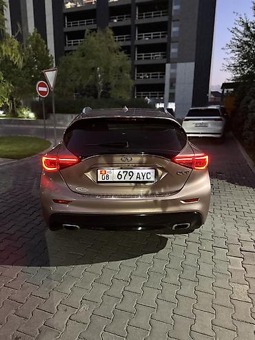 Infiniti: Infiniti : 2017 г., 2 л, Робот, Бензин, Кроссовер — 9