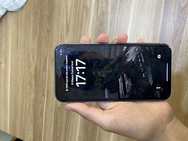 Apple iPhone: IPhone 11 — 9