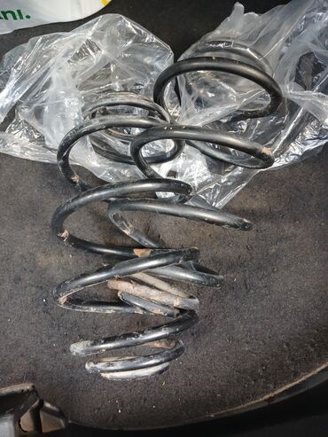 çeşqa maşını: Avtomobil üçün arxa yaylar (coil spring) – 1 cüt. Xüsusiyyətlər: -