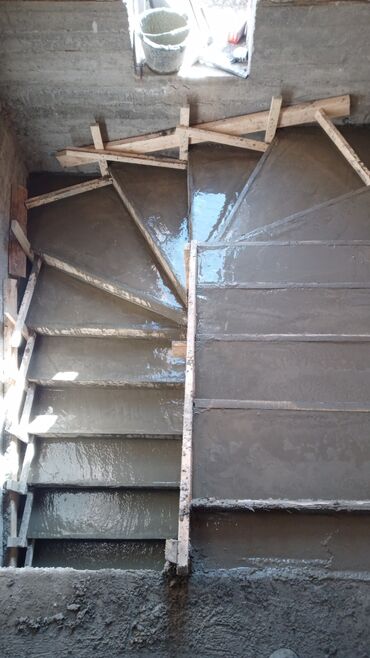 Деревянные лестницы: Деревянная лестница Для дома, Гарантия, Вид дерева: Лиственница, Форма лестницы: Винтовая, Стиль: Хайтек — 8