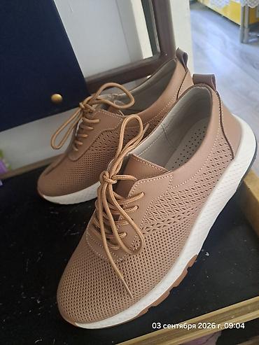 comfort: Женские кроссовки COMFORT - Размер: 38. - Цвет — 2
