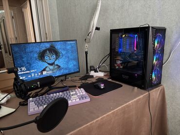 Masaüstü kompüterlər və iş stansiyaları: Intel core i7 6800K 3.4ghz Ram 16gb 2400mhz Yaddash 700gb Nvidia