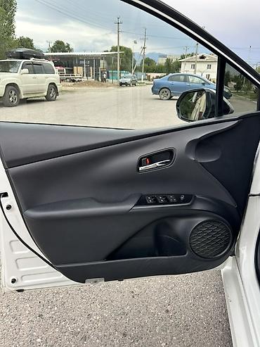 четырка цена: Toyota Prius: 2018 г., 1.8 л, Вариатор, Гибрид, Лифтбек — 9
