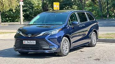 клима: Toyota Sienna: 2021 г., 2.5 л, Автомат, Гибрид, Минивэн — 2