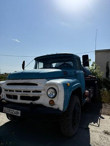 бочки шоро: ЗИЛ : 4 л | 1991 г. 200 км Фургон — 3