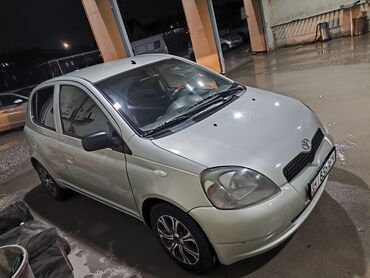 Toyota: Toyota Yaris: 2002 г., 1.3 л, Механика, Бензин, Хэтчбэк