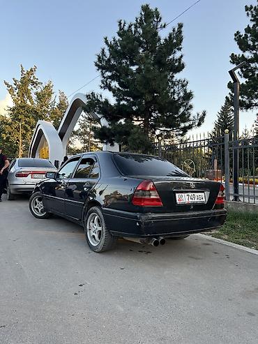 салон киа карнивал: Mercedes-Benz C-Class: 1999 г., 2 л, Механика, Бензин, Седан — 4