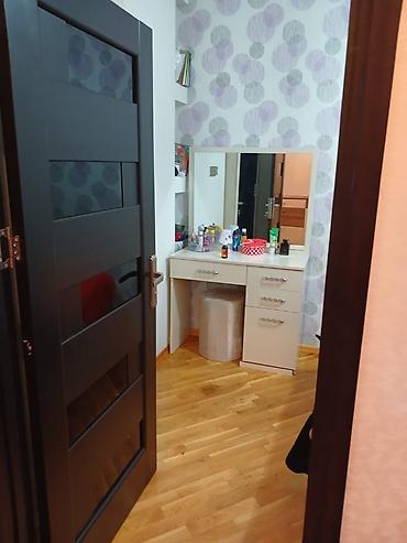 Квартиры: Satılır: geniş və zövqlə dizayn edilmiş mənzil interyeri 98 kv 2 den 3 — 5