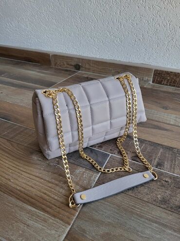 Torbe: Cena torbi 2600
cena novcanika 2200
cena kaisa 2200
Porez — 14